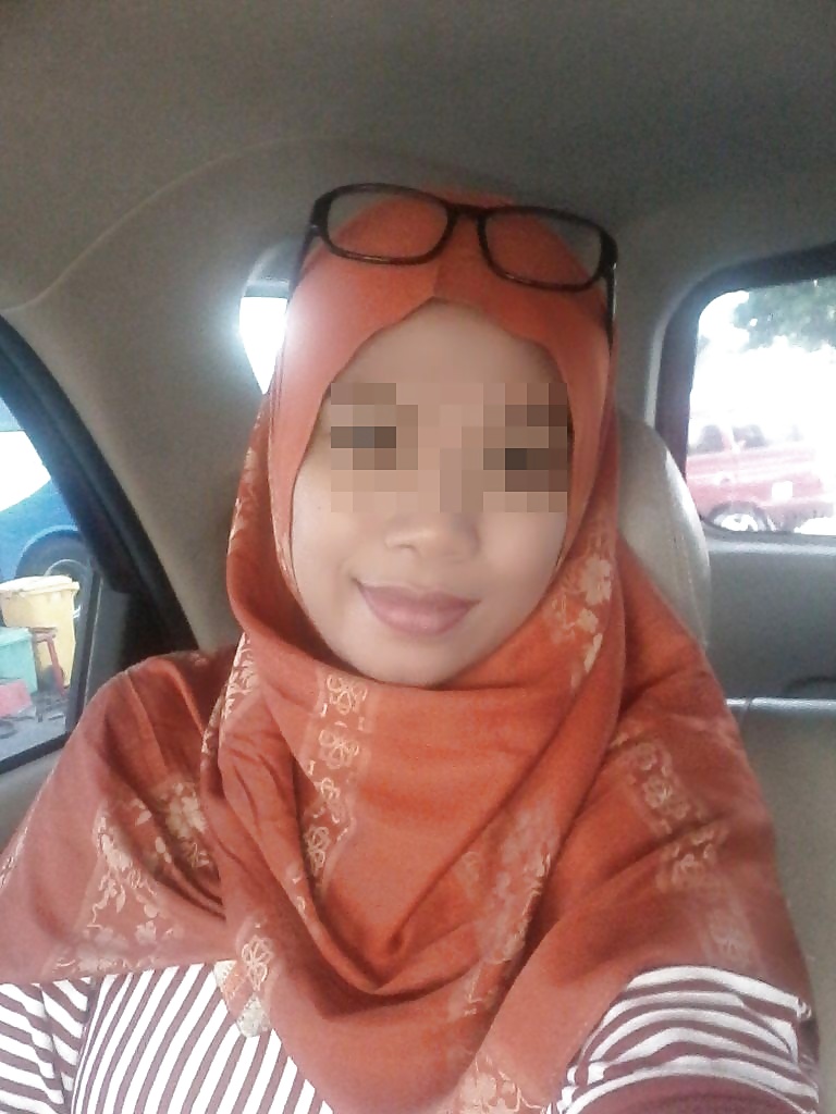 indonesia- selingkuh ama binor jilbab porn gallery