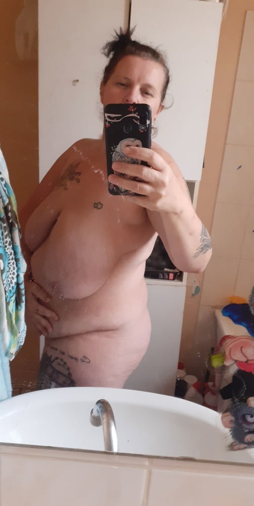French amateur bbw with big natural tits and big belly milf - 29 Photos 