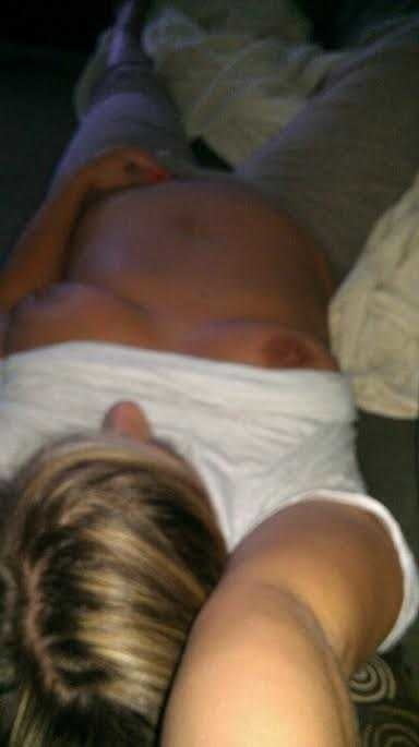 Amateur Selfies Tits and Ass porn gallery