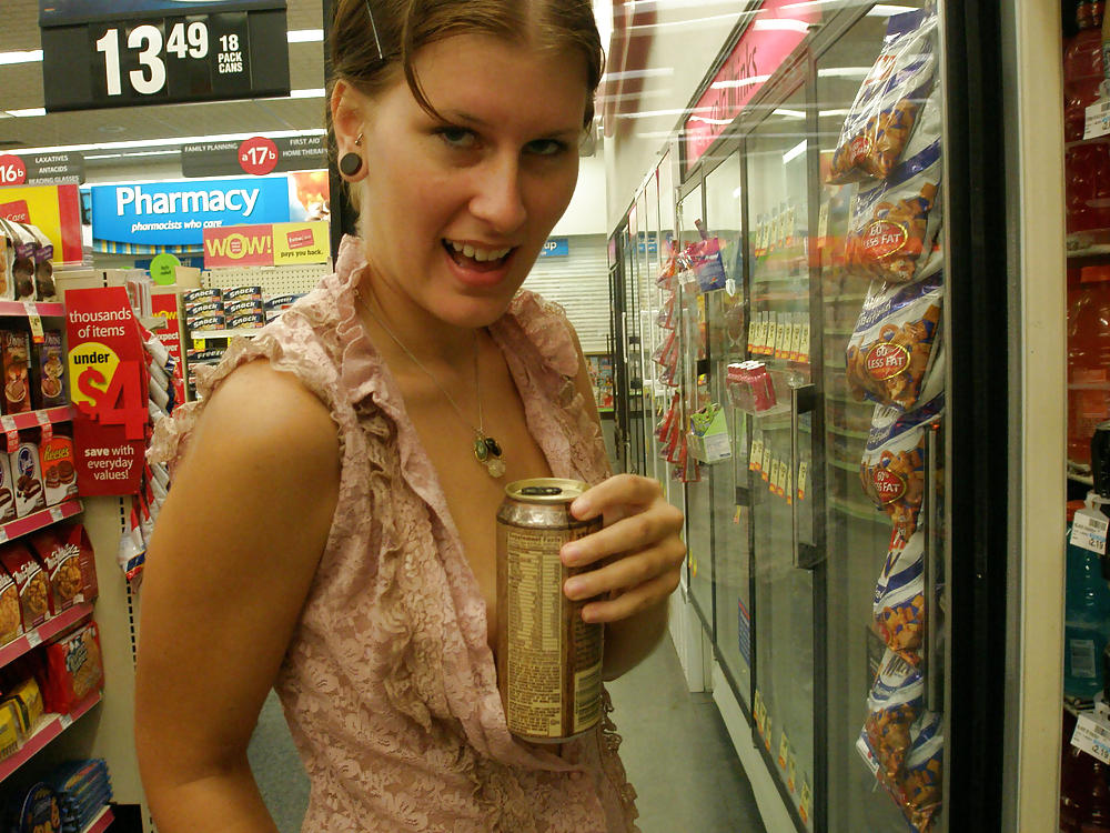 ALL AMATEUR - Here is CAROL porn gallery