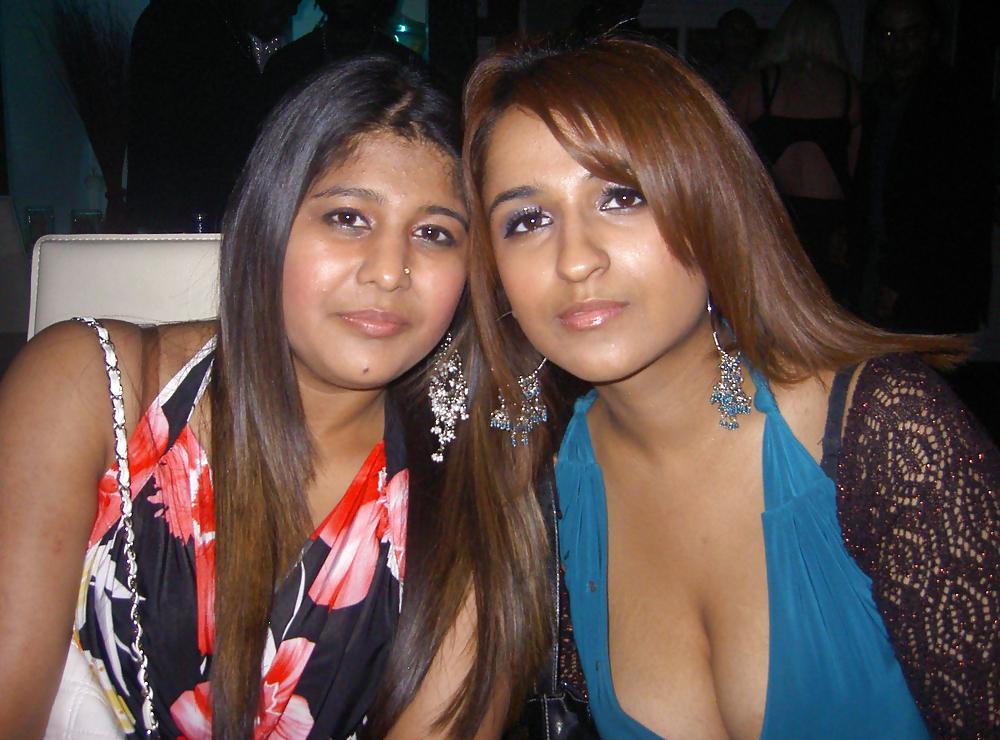 PAKI, indian, SIKH, desi Ex gfs 2012 SHOW TIME porn gallery