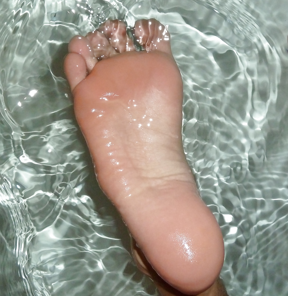 perfect feet in bath porn gallery