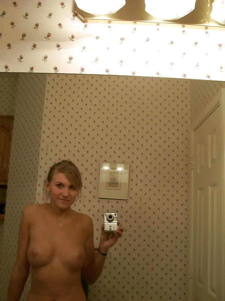 Blonde selfshot porn gallery