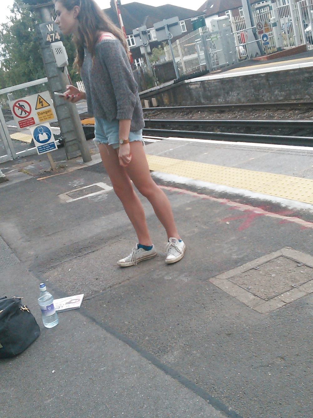 Londonperv's Candids 2014 - June vol 10 (Train Perving) porn gallery