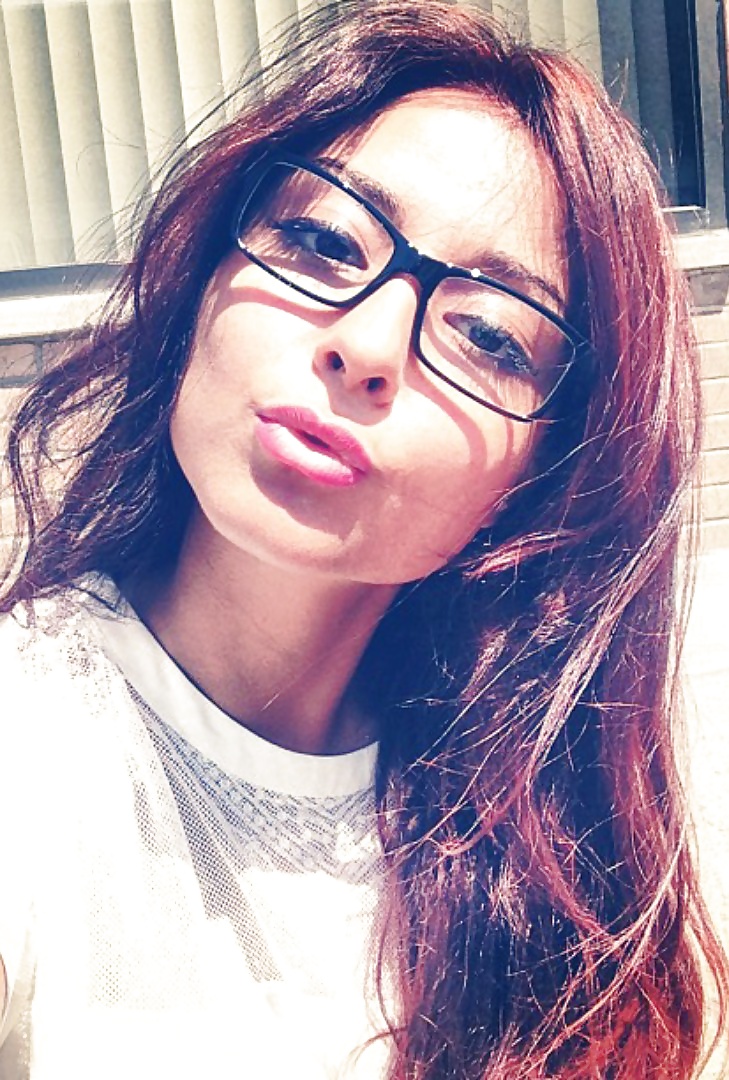 Iranian Teen Slut Behi porn gallery