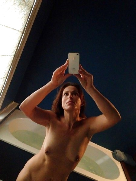 Selfie Amateur MILFs and Mature! - vol 54! porn gallery
