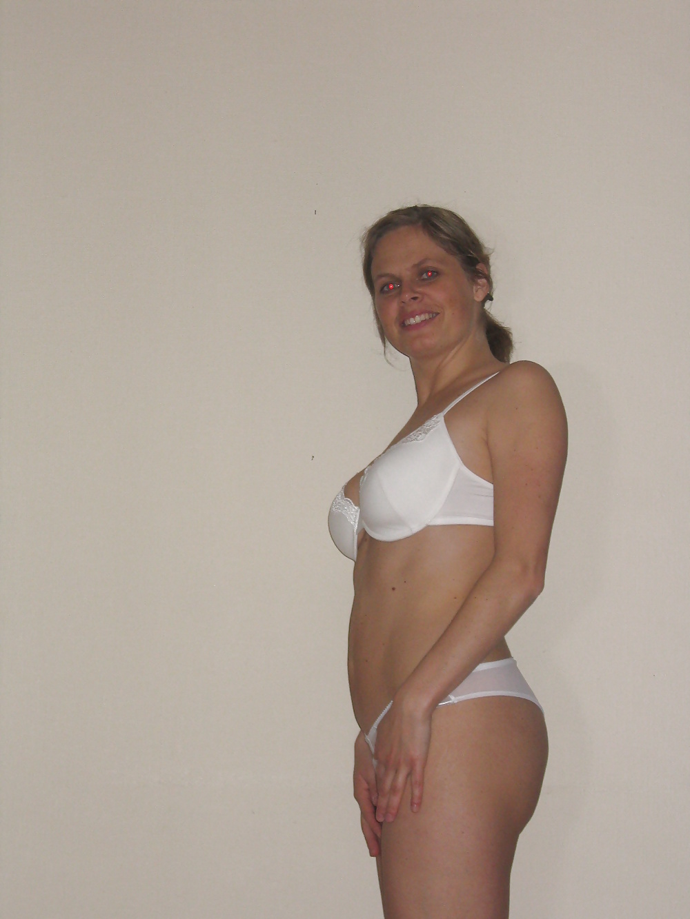 Blond fitness chick from Norway porn gallery