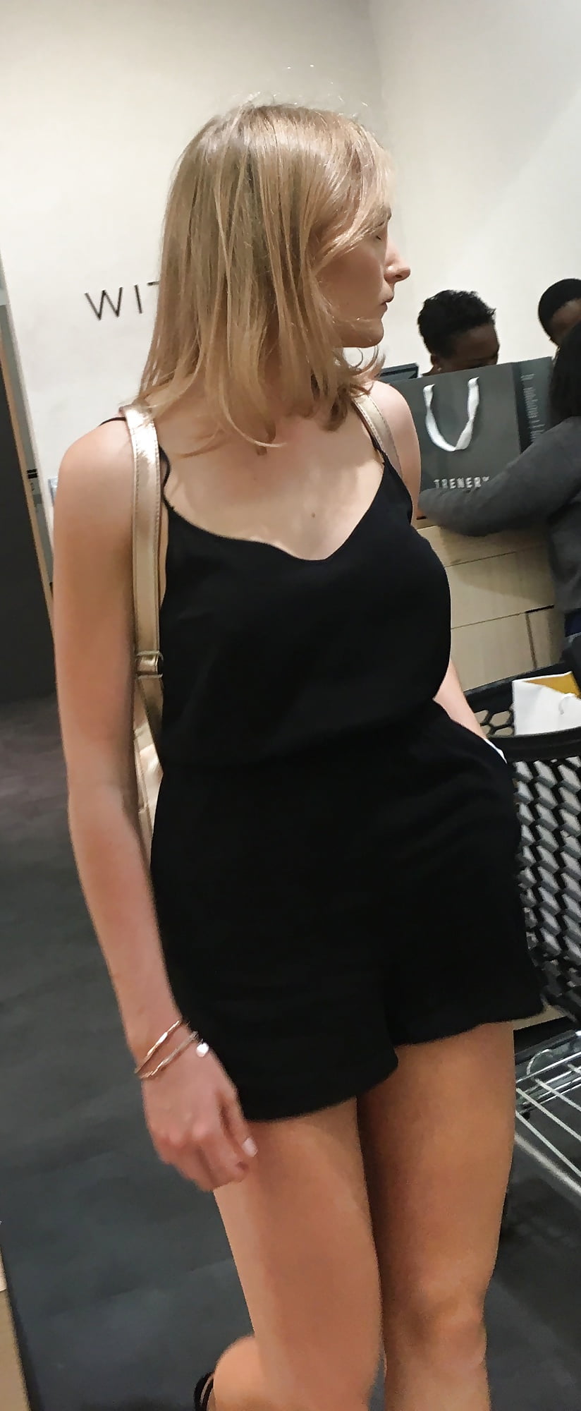Two hot mall blondes porn gallery