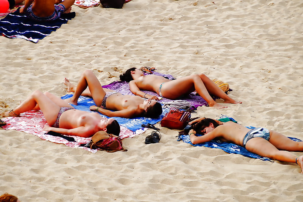 Beach Teens XI porn gallery