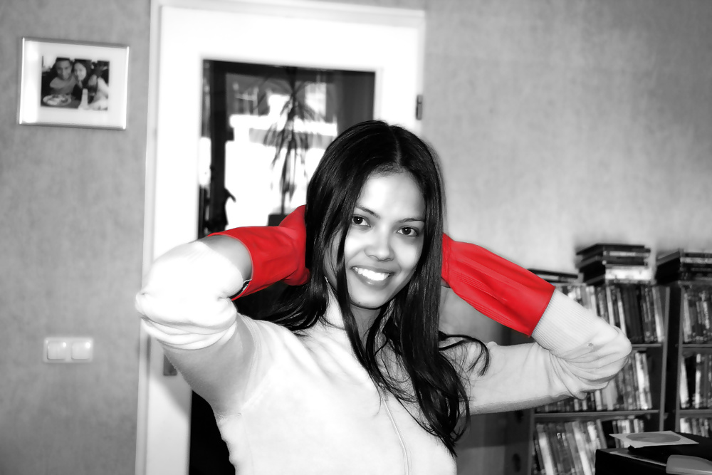 Asian in Red Rubber Gloves porn gallery
