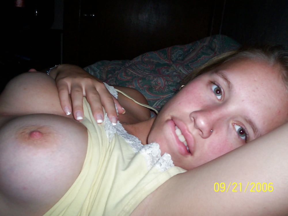 amateur blonde porn gallery