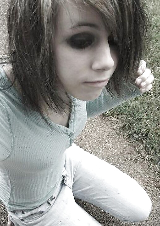 Carly 19 Years porn gallery