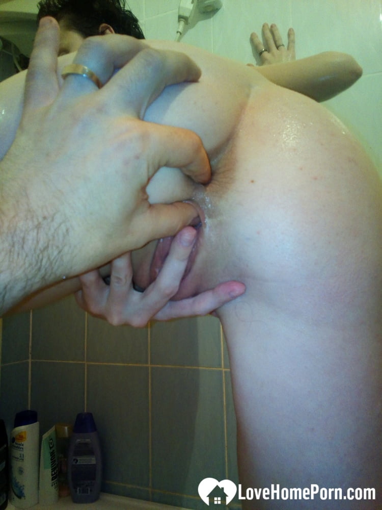 Teasing in the shower before she sucks dick - 111 Photos 