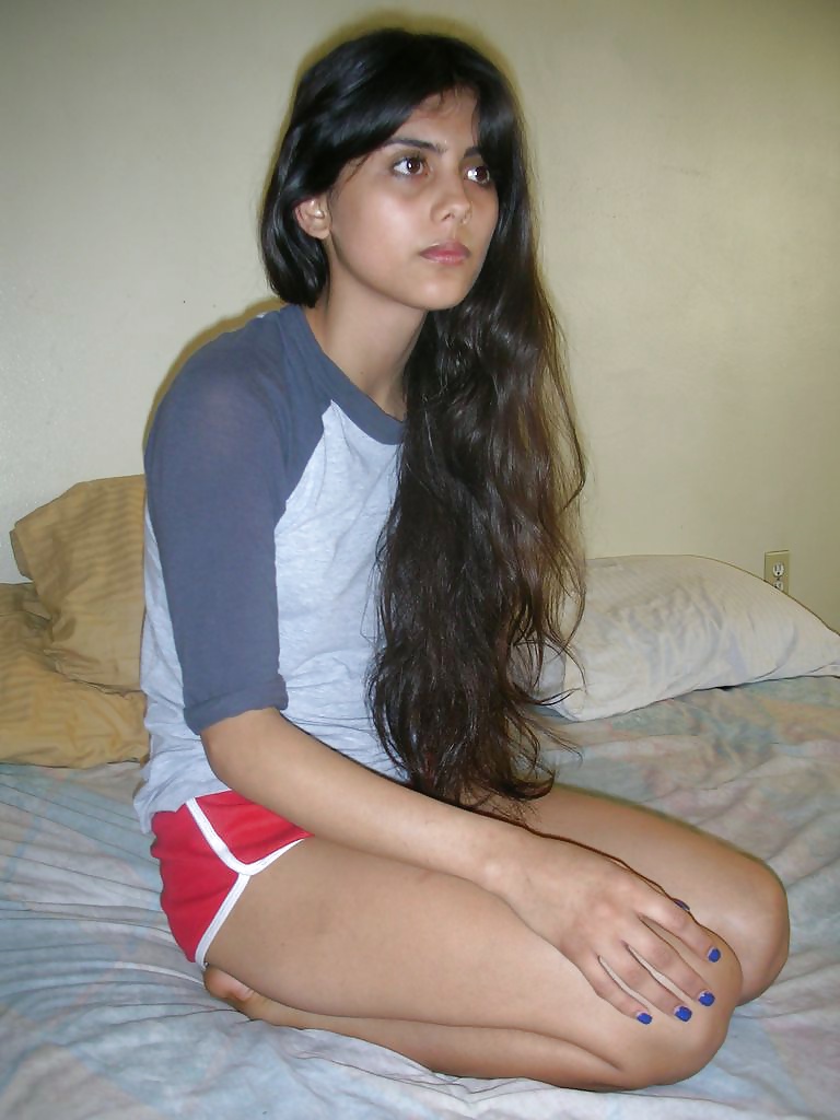 Stunning skinny Indian teen porn gallery