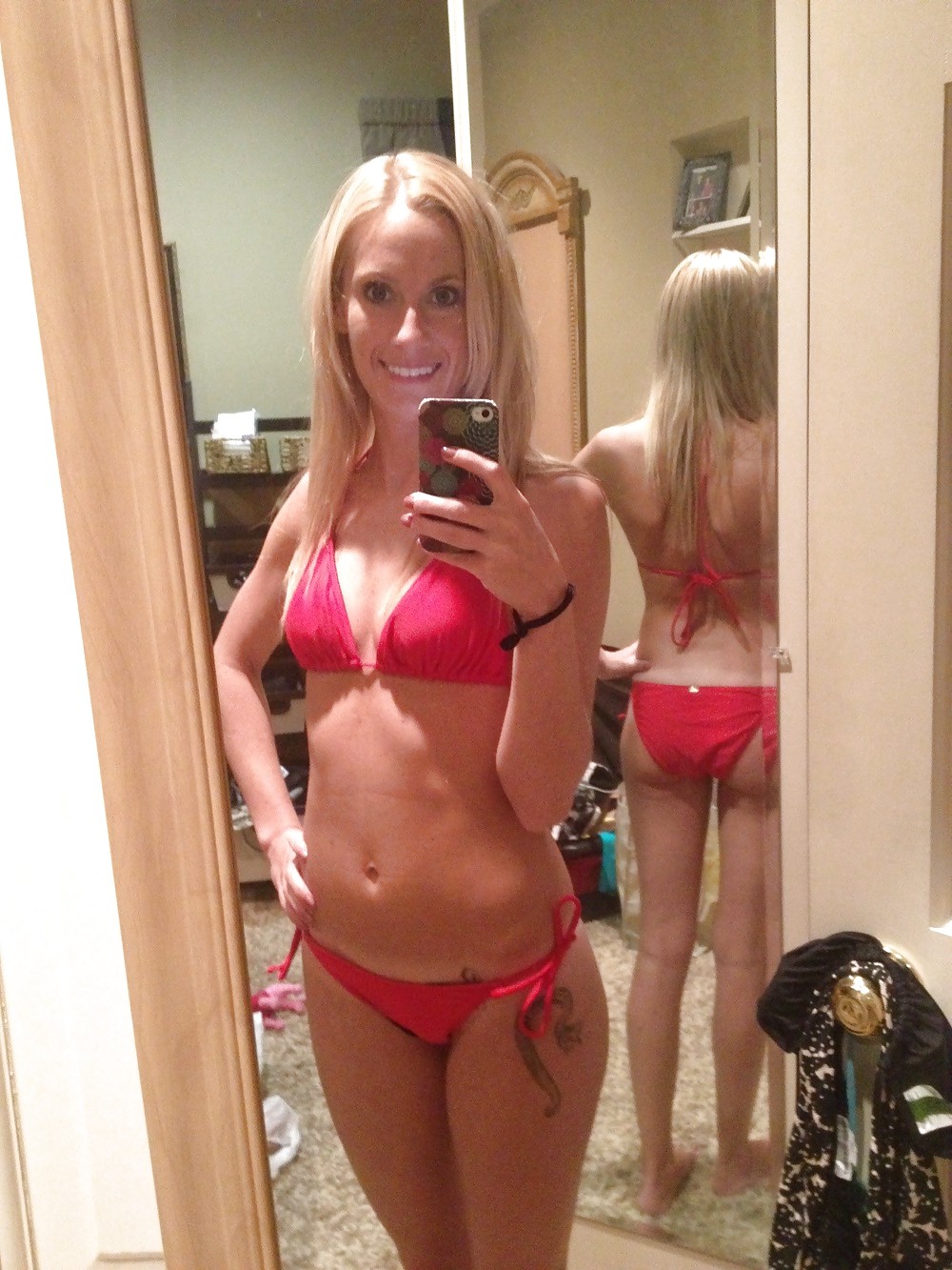 Pretty Blonde SelfShot porn gallery