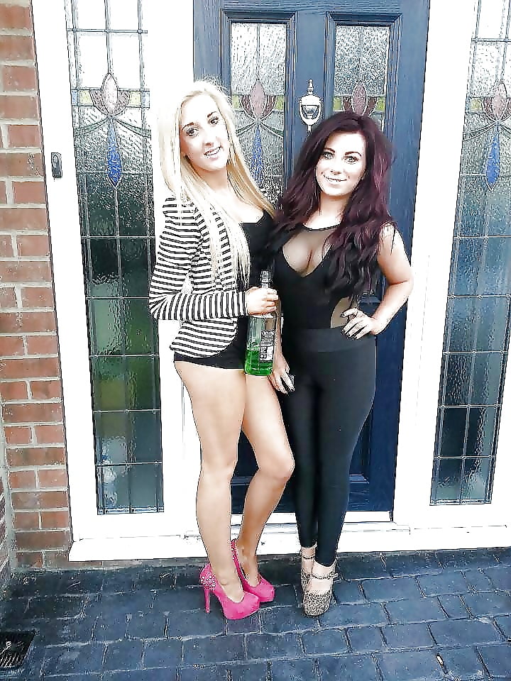 petite salope!!!!! porn gallery