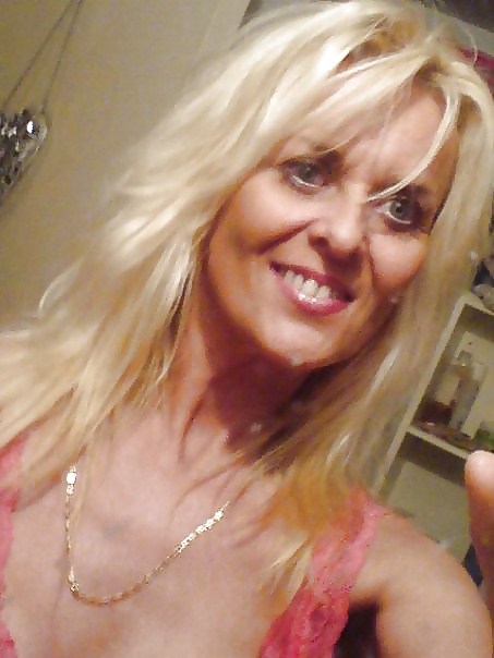 Serbian MILFs porn gallery