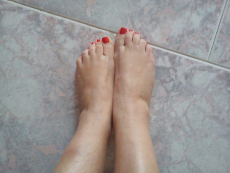 Amateur feet