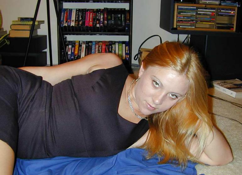 Blonde posing porn gallery