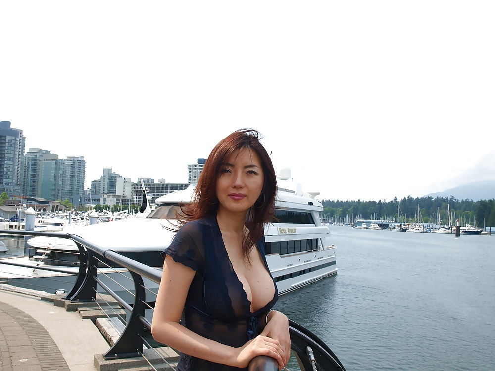 Asian slut from Vancouver porn gallery
