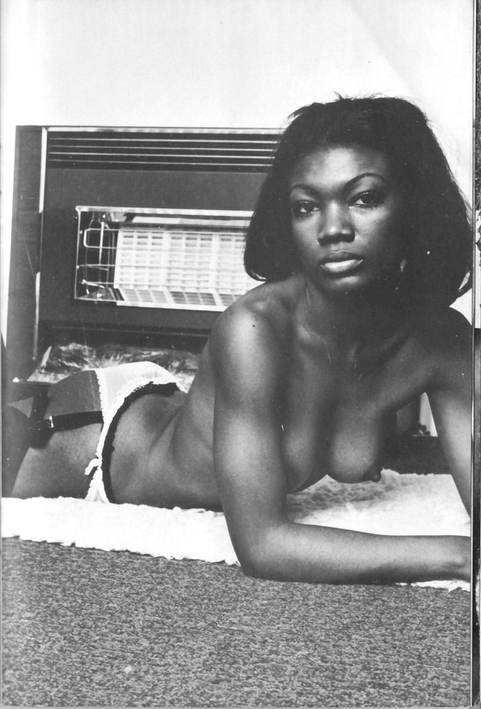 Vintage Amateur Black Woman porn gallery