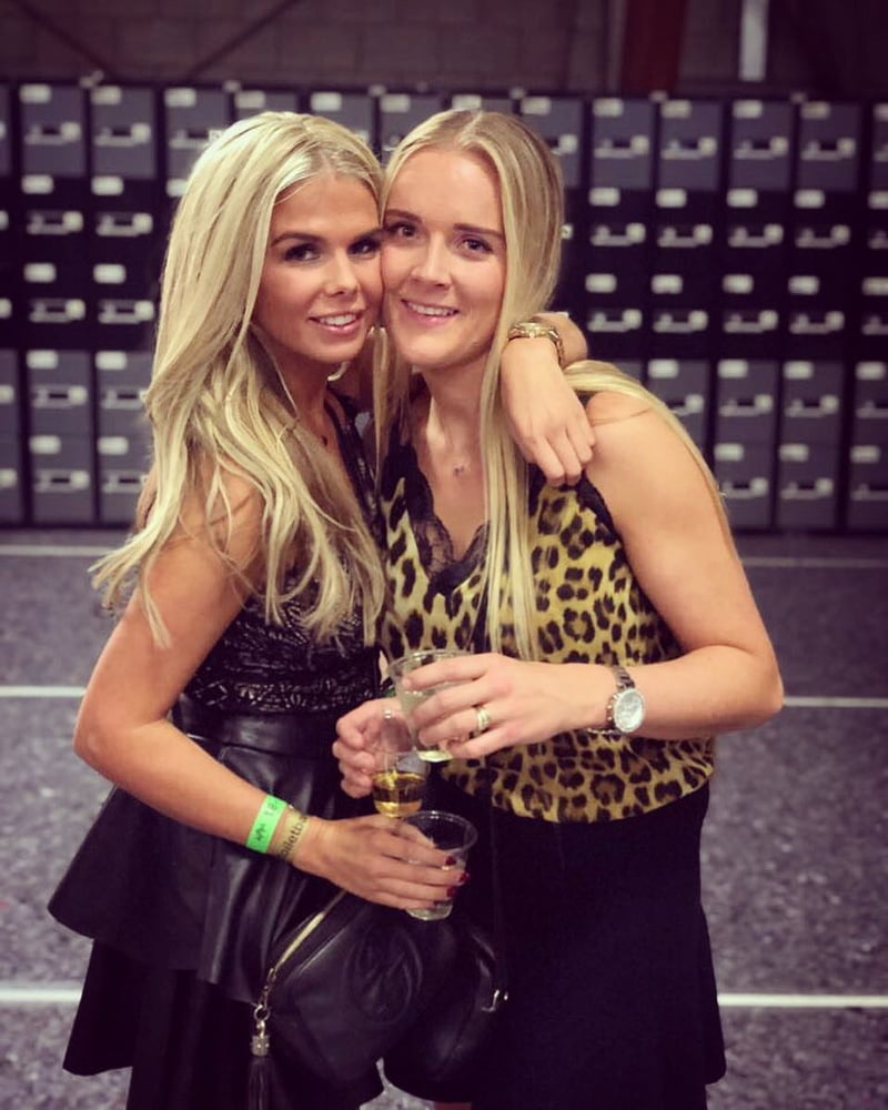 Dutch instagram slut Amber porn gallery