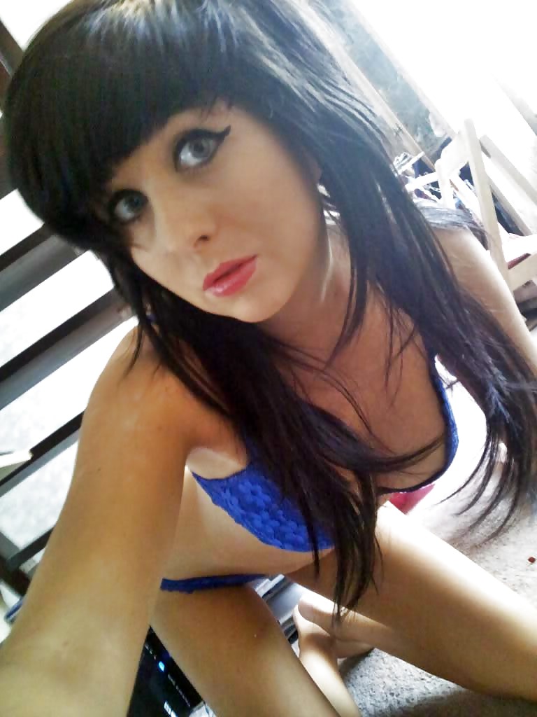 Really Cute Teen Girl (FULL) porn gallery