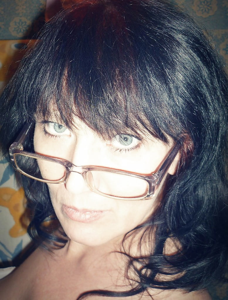 A luscivious russian mature Yulia. porn gallery