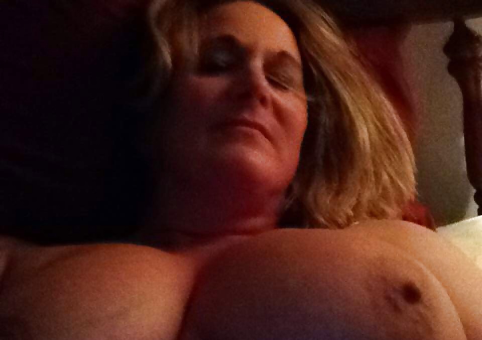 Karen 51yr MILF porn gallery