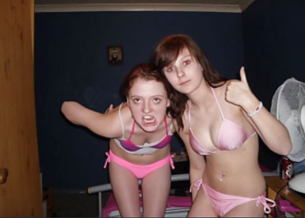 lilSocial Network Tramps & Heart Breakers porn gallery