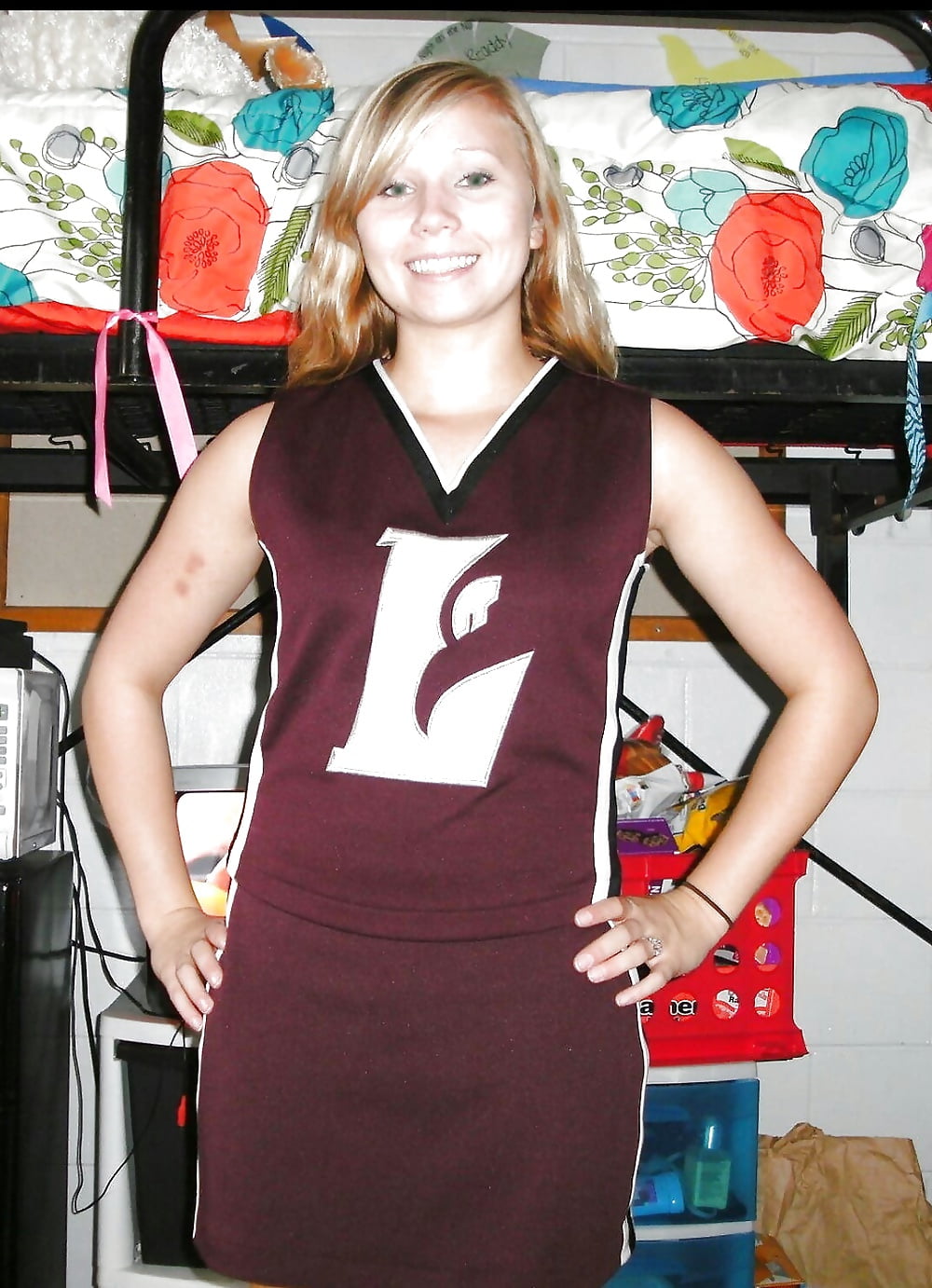 Kristy E (1087) porn gallery