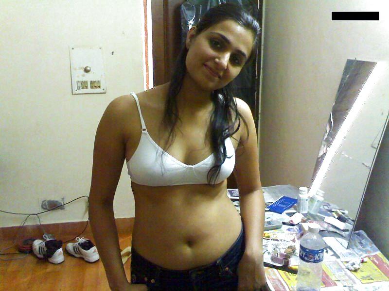 INDIAN GIRLS ARE SO SEXY II porn gallery