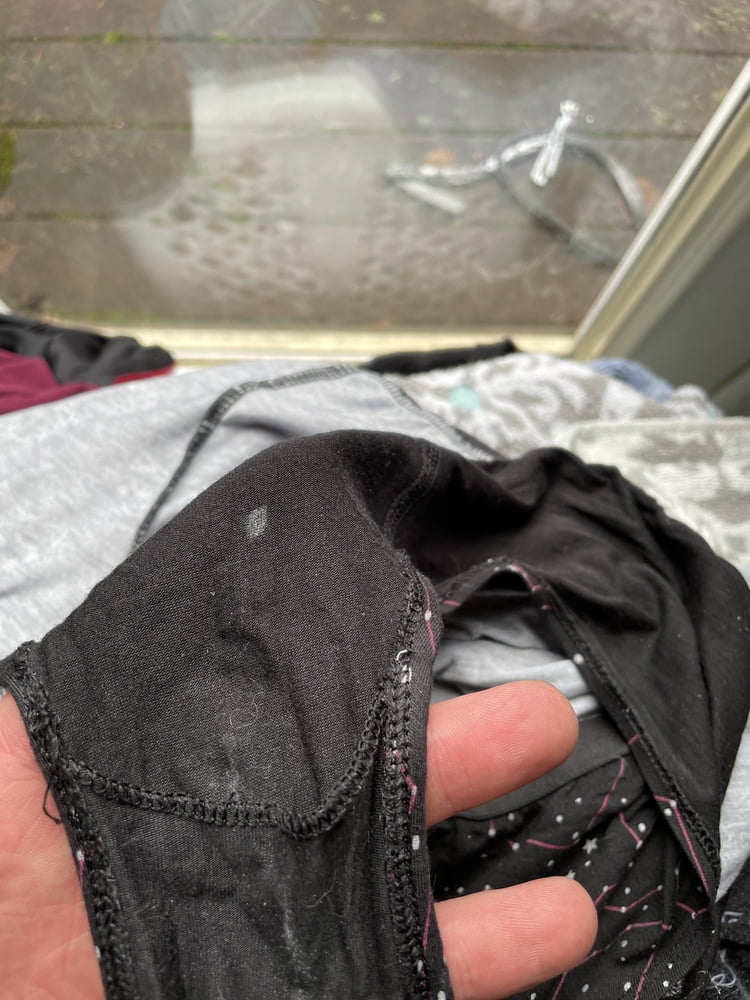 Dirty stained panties of hot wife - 10 Photos 