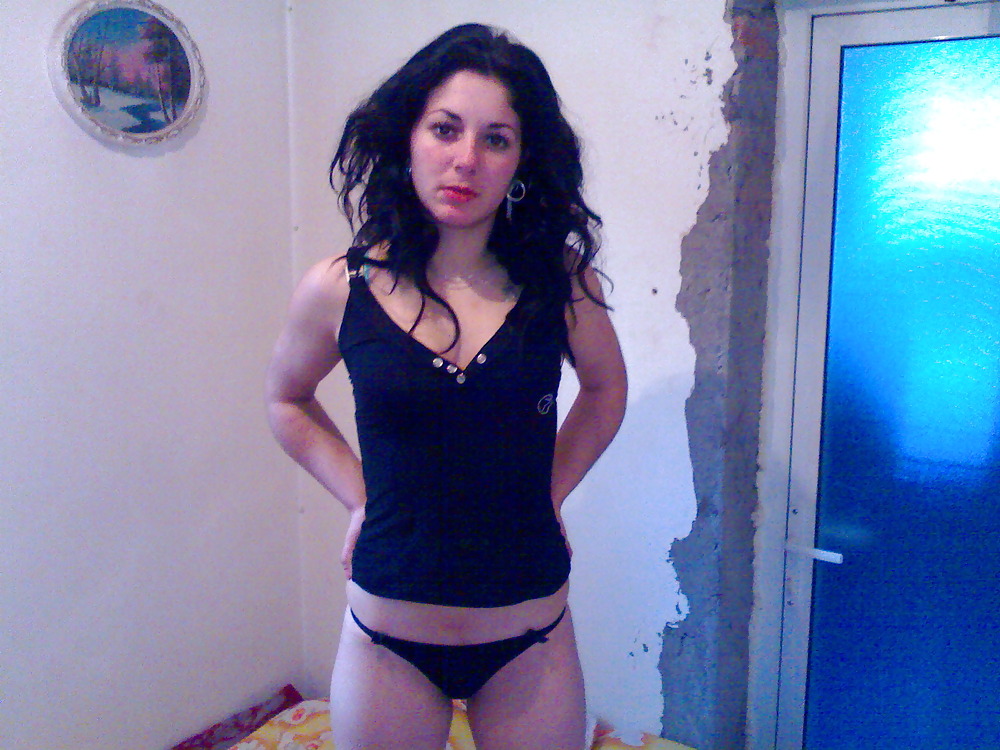 Brunettes Nr 4 L 7 porn gallery