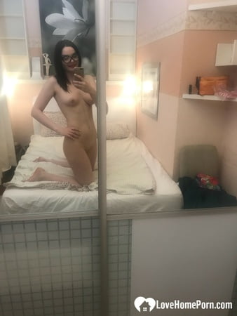 i love how i look in this mirror         