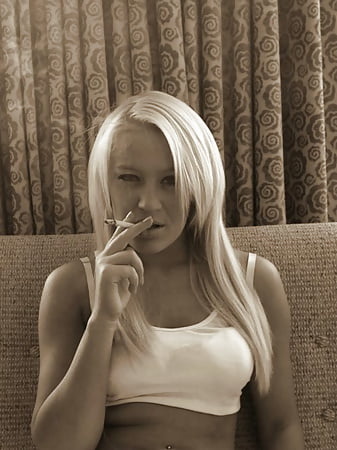 Sex Gallery Amber Lynn Bach Smoking Marlboro Menthol S