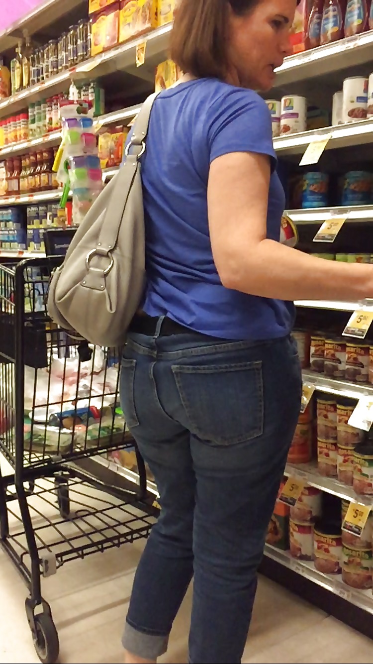 Hot Sexy Brunette Milf Grocery Shopping 44 Pics Xhamster
