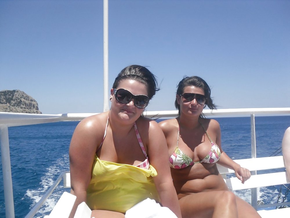 Bikini Amateurs #3 porn gallery