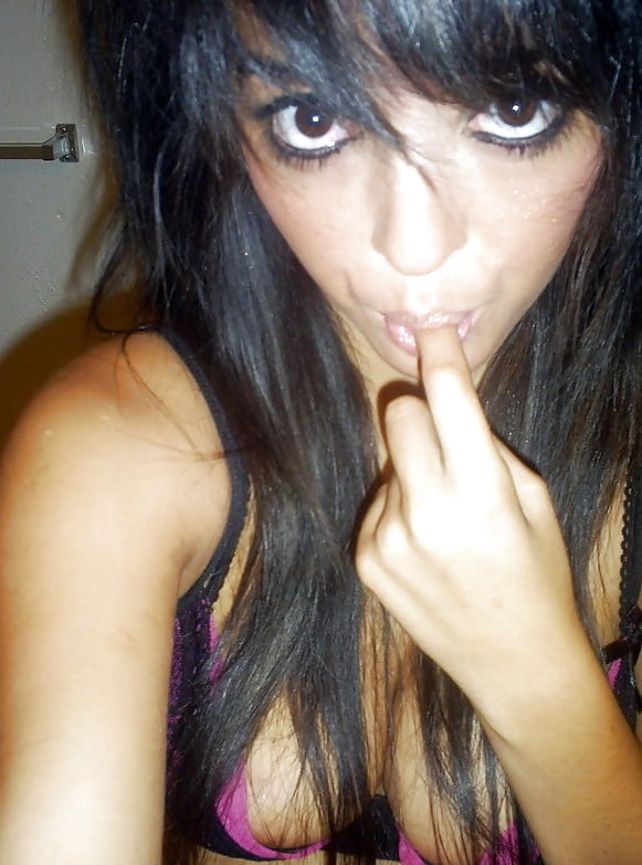 SELFIES 2 -- mfl porn gallery