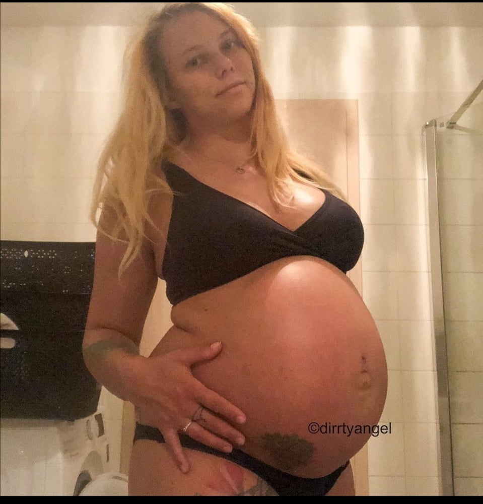 Pregnant - 6 Photos 