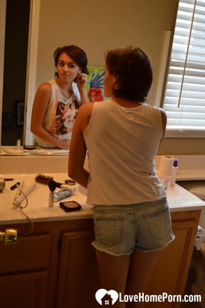 my roommate gets recorded in the bathroom         