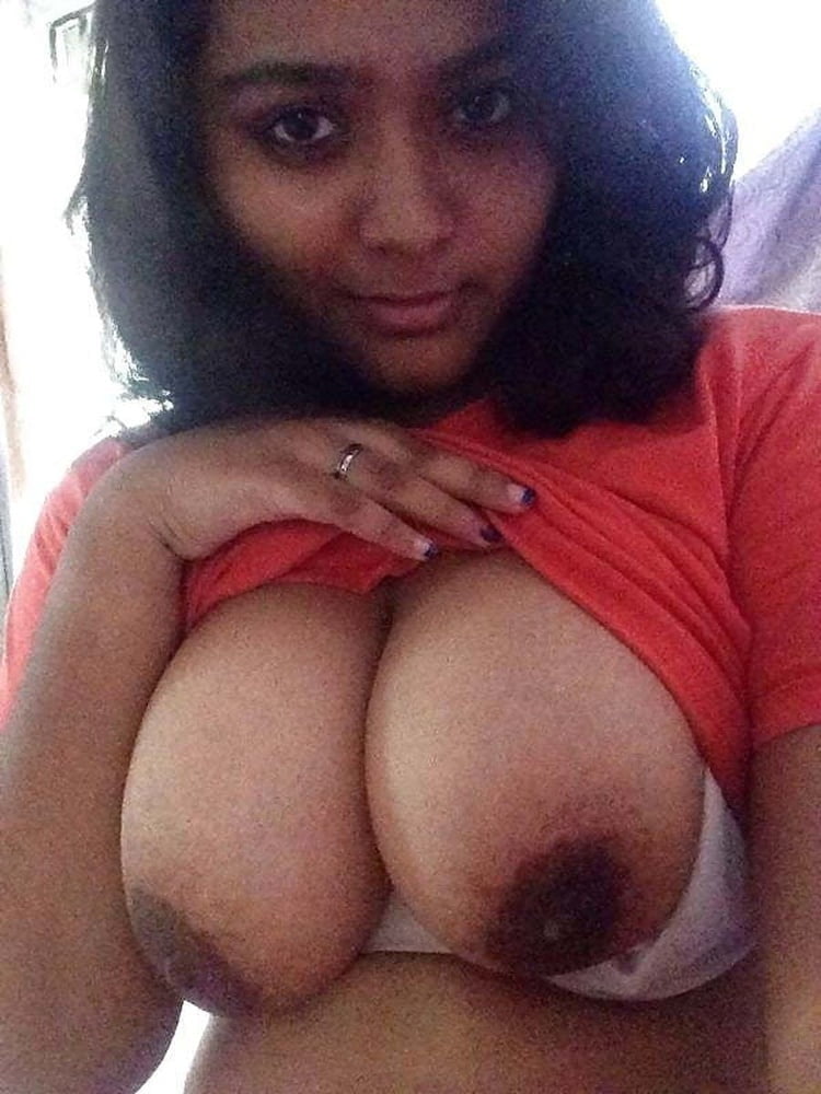 Indian Tamil Girl Sandhiyawith Huge Hot Bigboobs 65 Pics