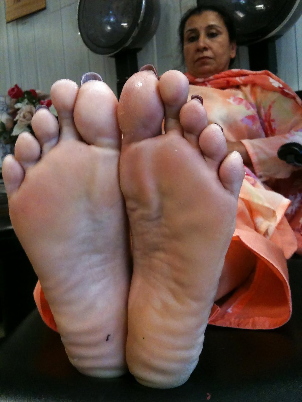 mature feet porn gallery