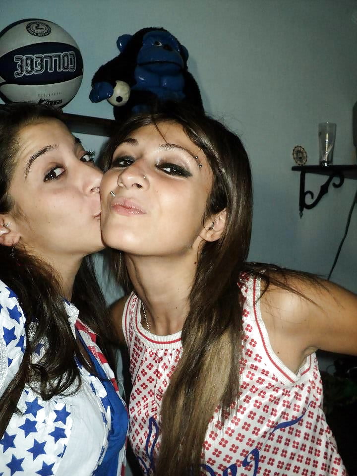 3 sexy teens friends with a whore face porn gallery