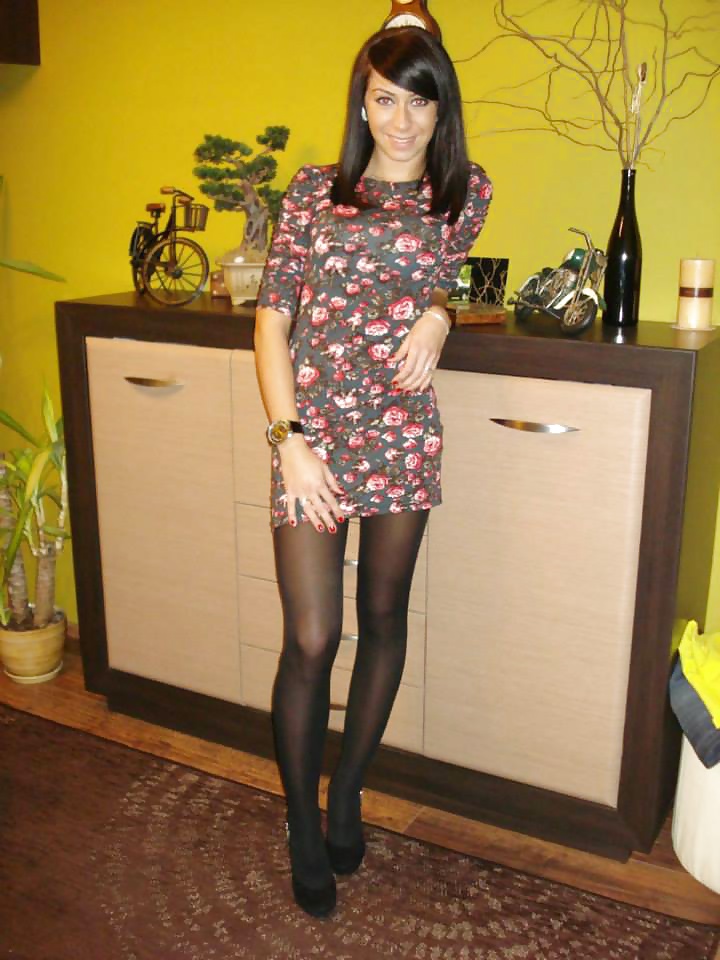 Young Ladies in Pantyhose porn gallery