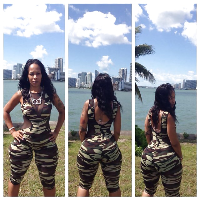 Booty By The Water porn gallery