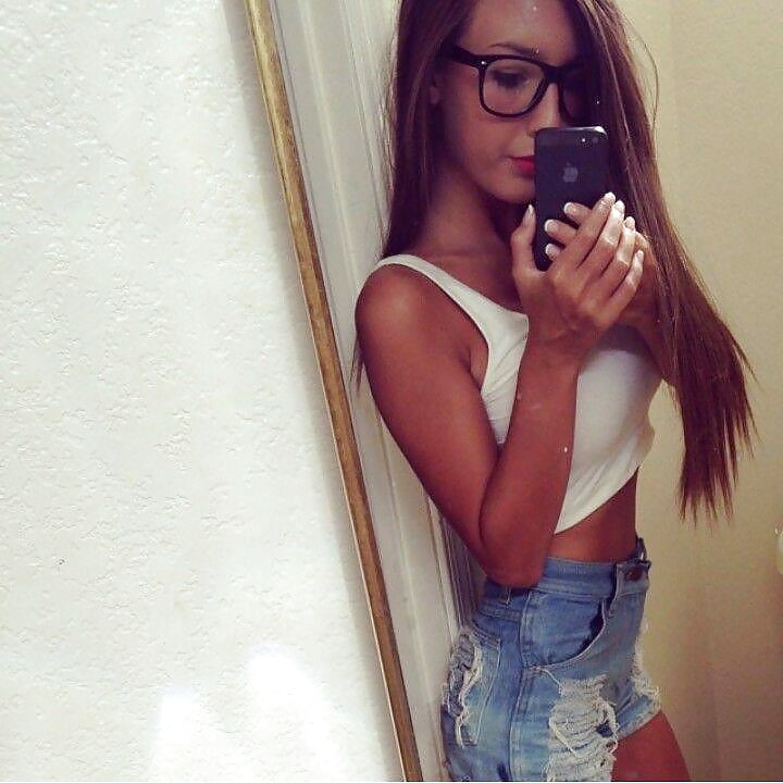Lara B. porn gallery