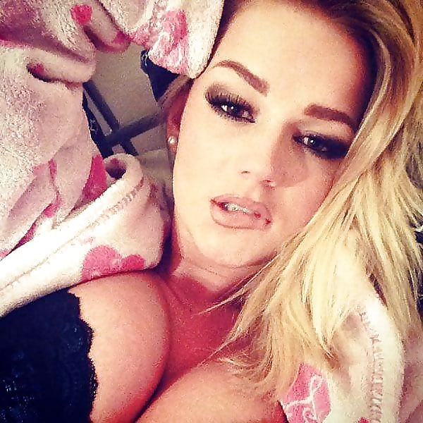 Handpicked Amateurs 305 porn gallery