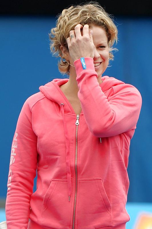 Free pictures of kim clijsters upskirt