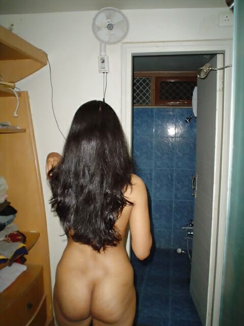 Indian Girl Arpita (desi) porn gallery
